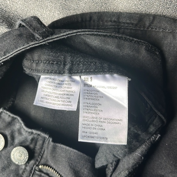 WALLFLOWER authentic denim shorts - Picture 2 of 4